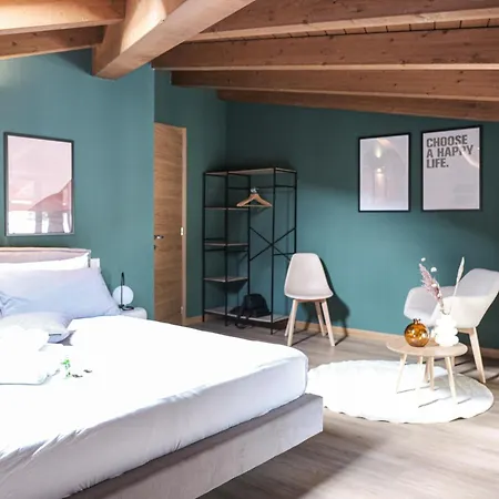 Διαμέρισμα Charmescape Oldtown - 6 Min Walk To Berninaexpress Tirano
